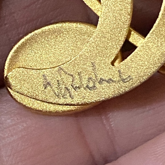 Modernist Gold Tone Faux Stone Pieced Earrings Artist Signed - Picture 7 of 8